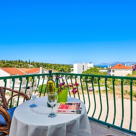 Beautiful Home In Makarska With Kitchen Eksteriør bilde