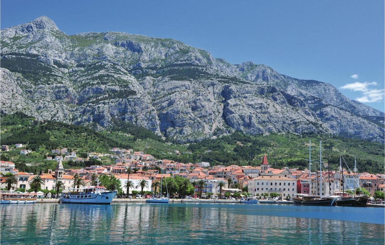 Beautiful Home In Makarska With Kitchen Eksteriør bilde