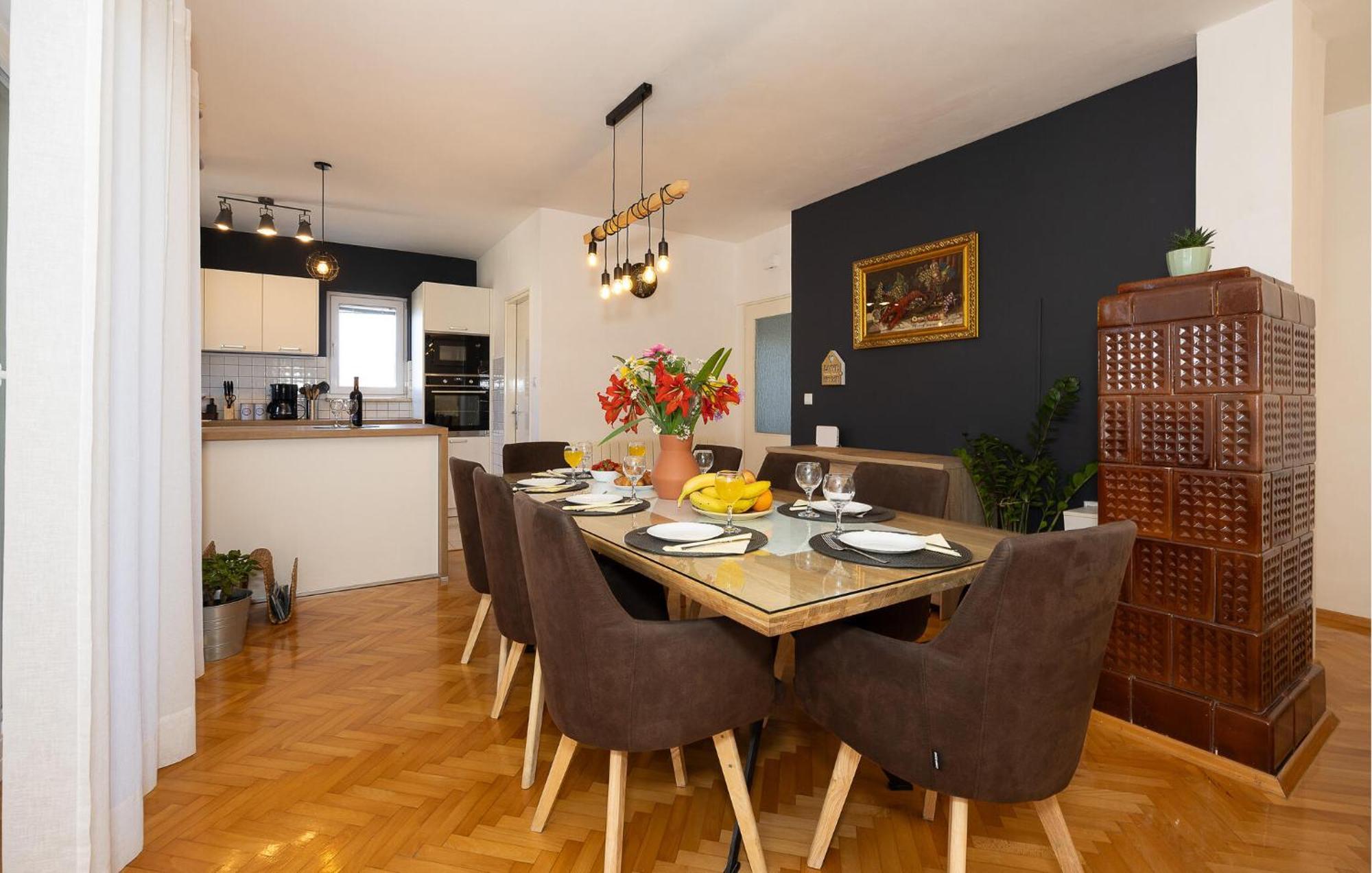 Beautiful Home In Makarska With Kitchen Eksteriør bilde